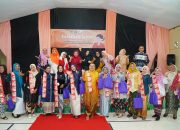 Peringatan Hari Kartini, Ketua TP PKK Tidore Hadiri Kegiatan Fashion Show Kebaya Nasional