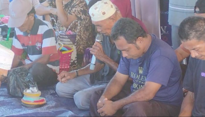Sebuah Catatan Mandi Syafar di Desa Fluk  Merawat Tradisi, Menjaga Silaturahmi